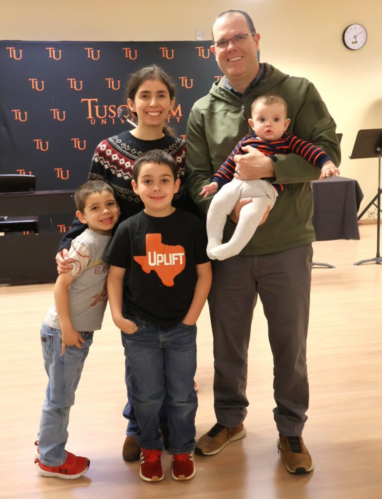 This is Dr. Ronnie Grant and his family.