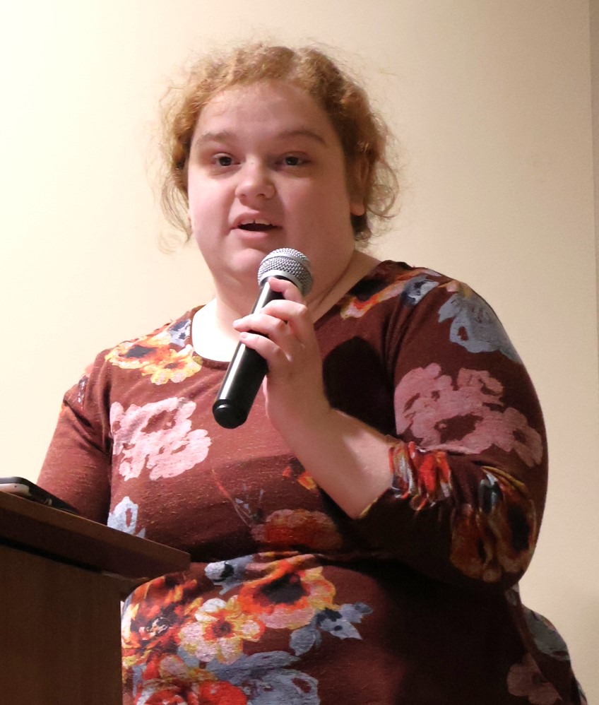 Zoey Seay presents her argument.