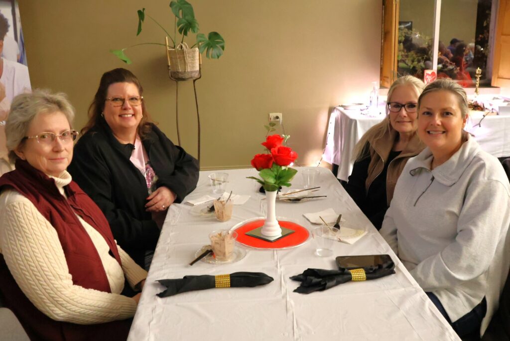 Guests prepare for dinner.