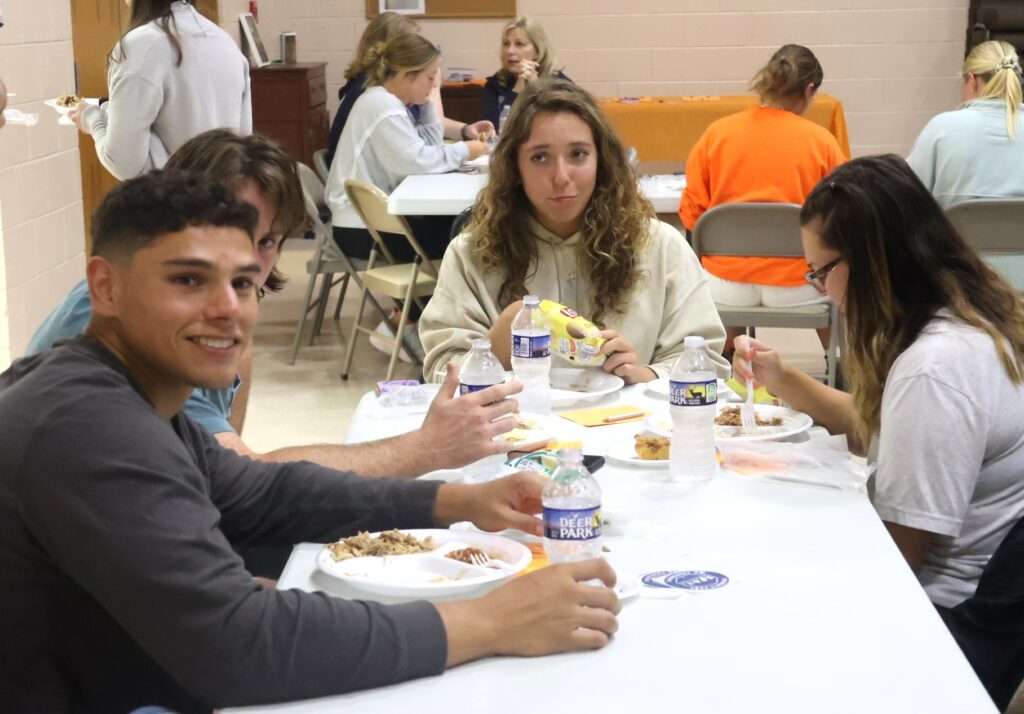 Students enjoy their meal at SPOT.