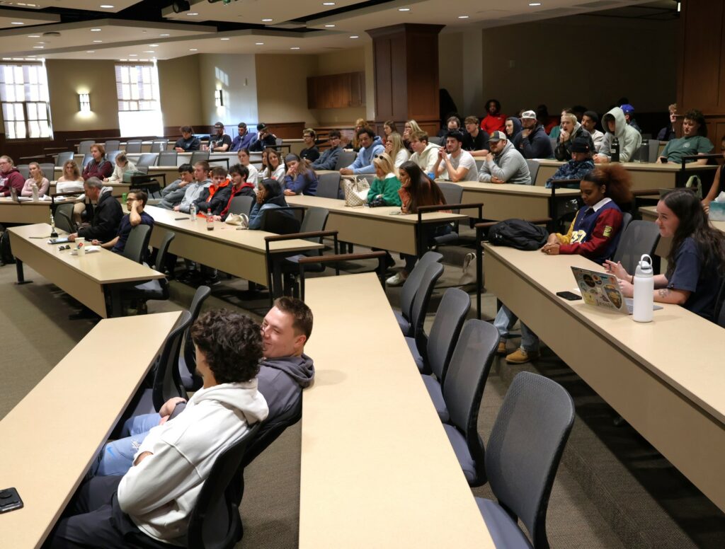 The debate attracted a good crowd.