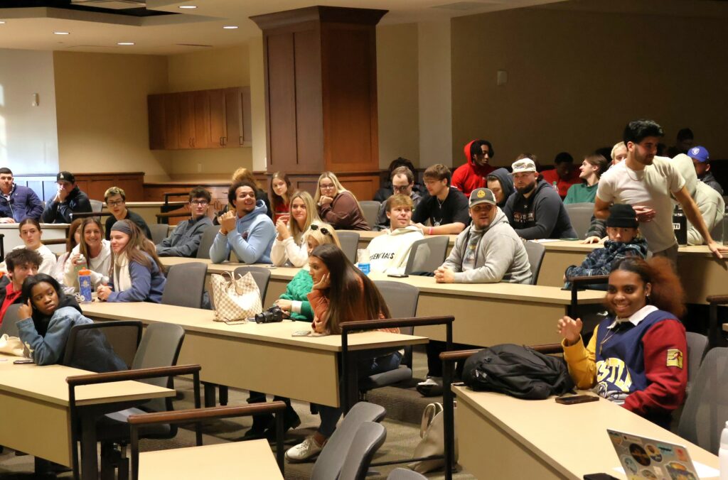 The debate attracted a good crowd.