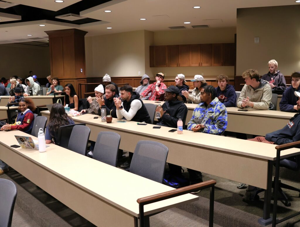 The debate attracted a good crowd.