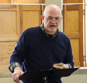 Chris Allen speaks at chapel.