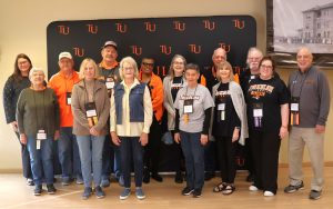 Many alumni gathered for a photo at Homecoming.