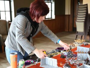 Melinda Kern plays Warhammer 40K. She won the tournament.