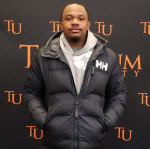 Teddy Gleaton participates in the photo-taking session.