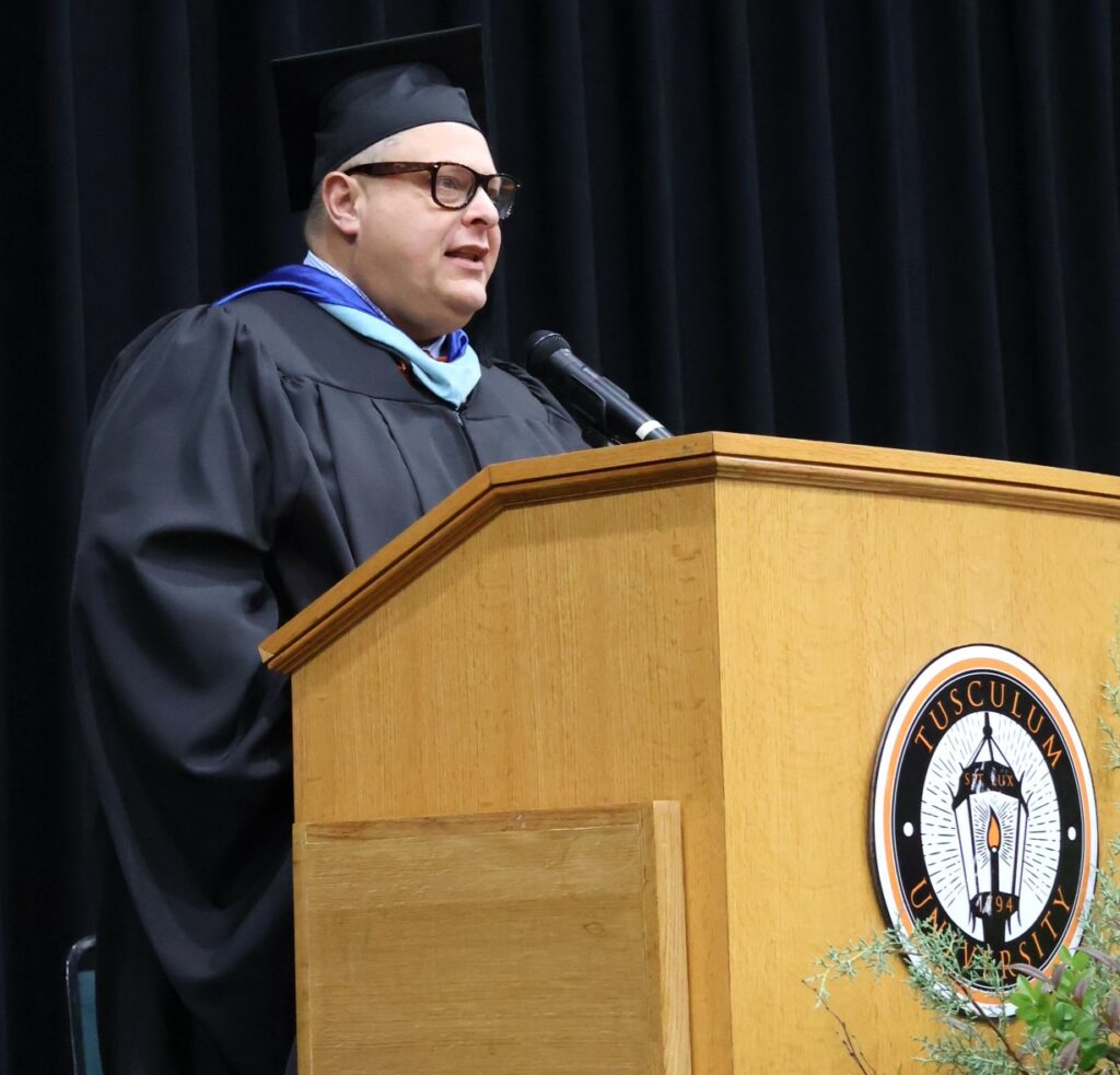 Edward Roberts, vice president of institutional advancement, welcomes graduates to the Tusculum Alumni Association.