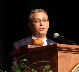 Dr. Scott Hummel addresses the audience.